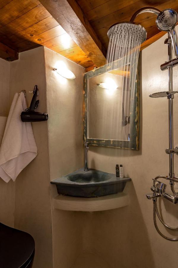Exi Castle Suites Emporio  Eksteriør bilde